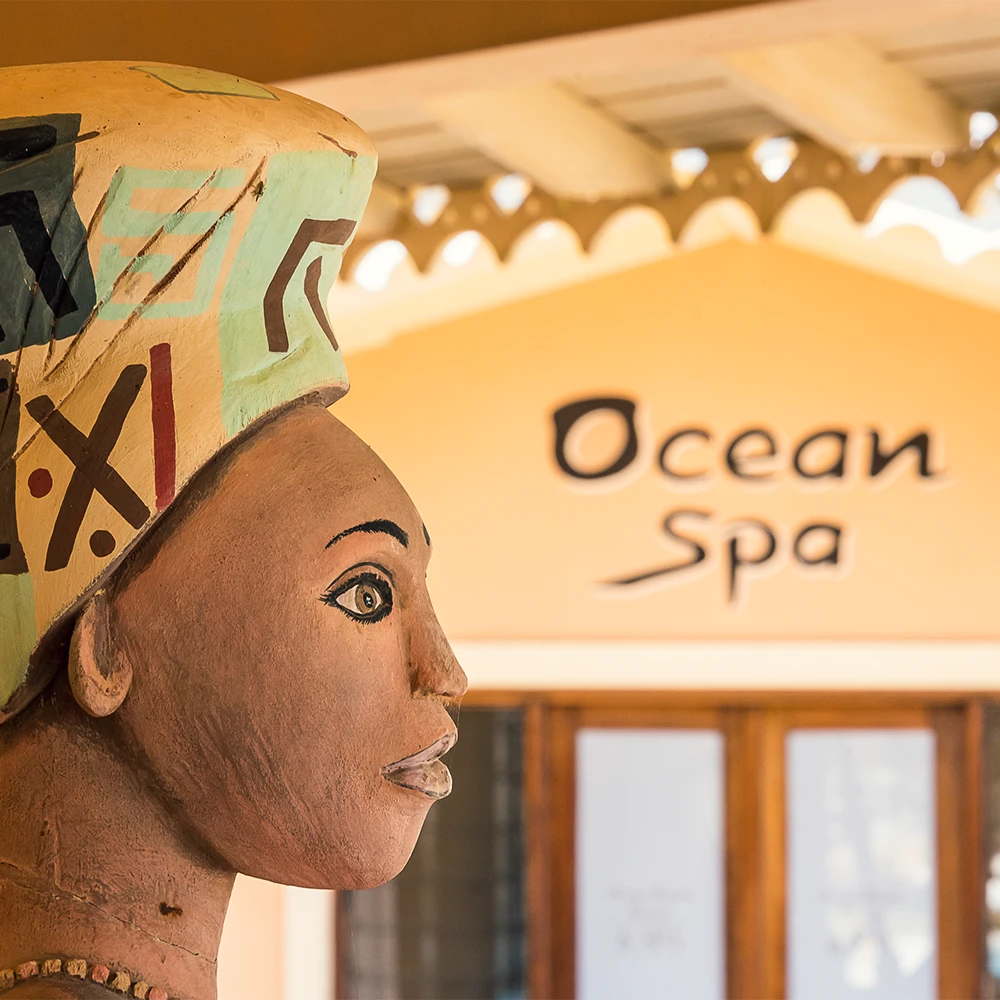 Traditional African sculpture at the entrance of Ocean Spa in Malindi